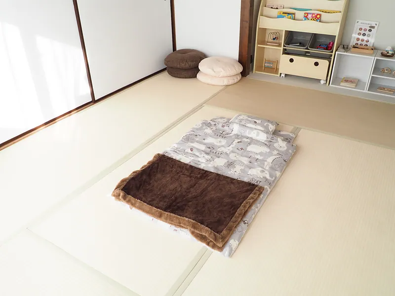 ふかふかの6層敷布団（厚さ16cm・通常の布団の約2倍）でぐっすり